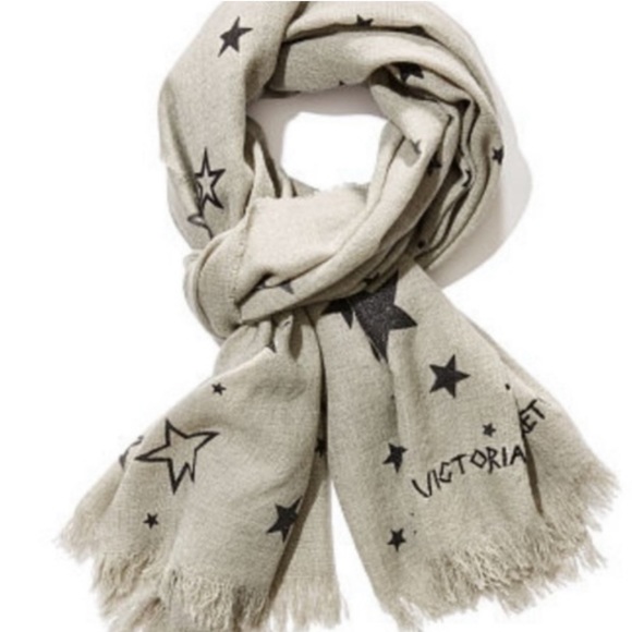 BRAND NEW! Victoria’s Secret Night Stars Grey Scarf! - Picture 2 of 2
